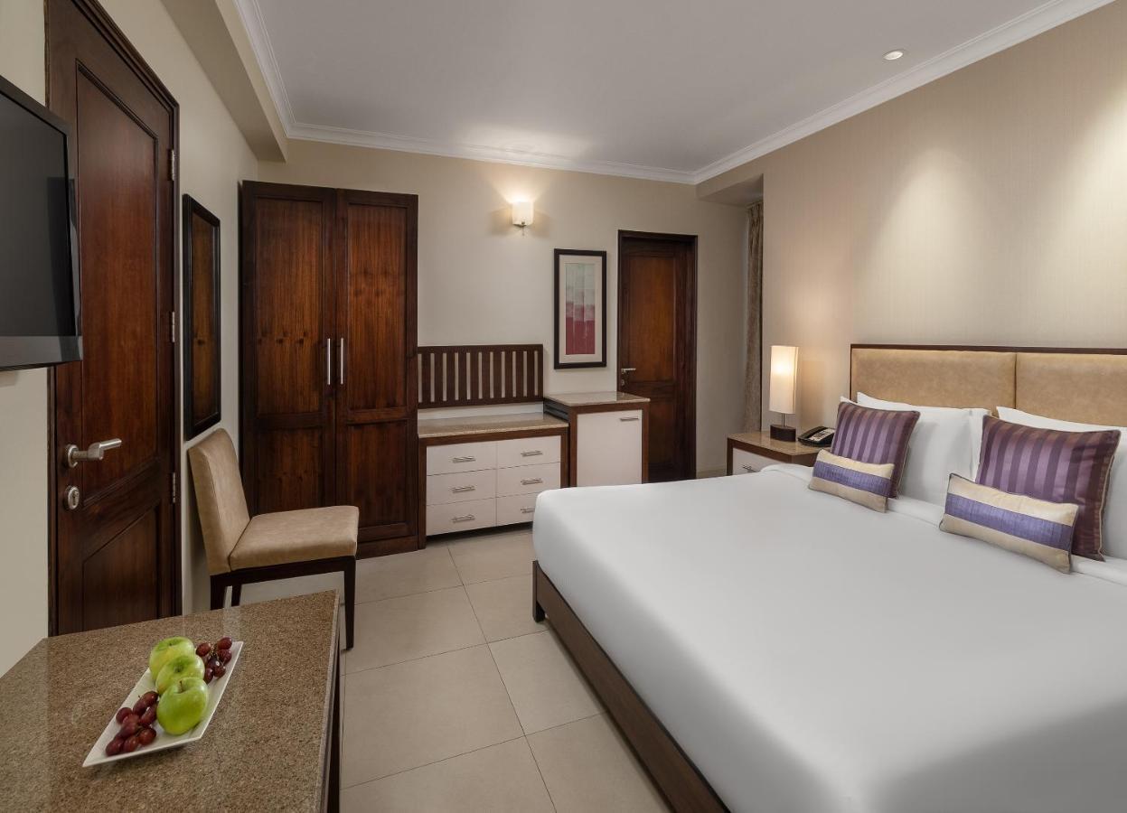 Sarovar Portico Surajkund Нью-Дели Экстерьер фото