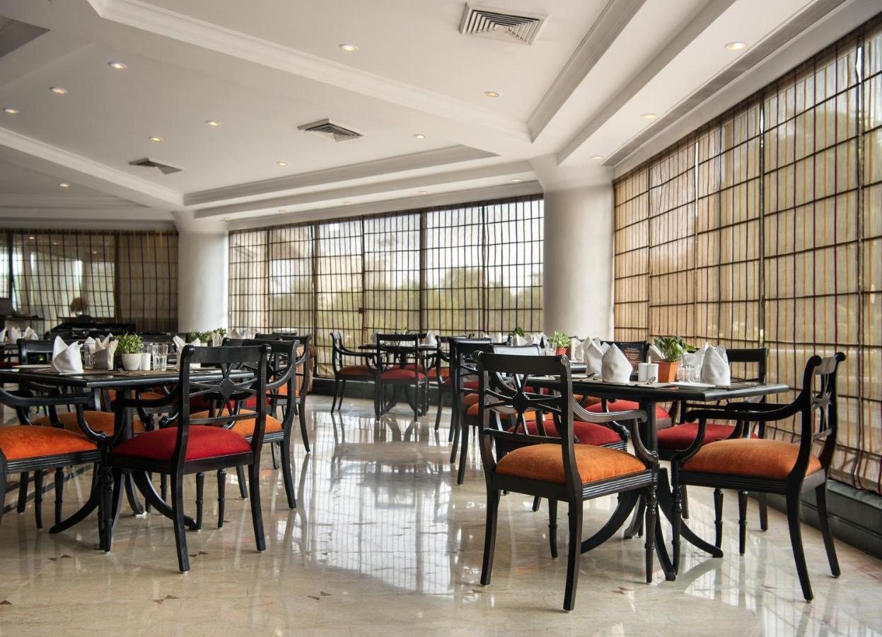 Sarovar Portico Surajkund Нью-Дели Экстерьер фото